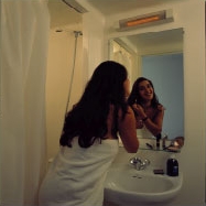 Situ&eacute; au carrefour de la Suisse Romande, l'H&ocirc;tel ABACA &agrave; Vevey vous propose des chambres calmes, lumineuses comprenant un grand lit confortable (1 ou 2 personnes), WC, douche, lavabo, TV et penderie.