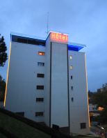 Situé au carrefour de la Suisse Romande, l'Hôtel ABACA à Vevey vous propose des chambres calmes et lumineuses comprenant un grand lit confortable (1 ou 2 personnes), WC, douche, lavabo, TV et penderie.